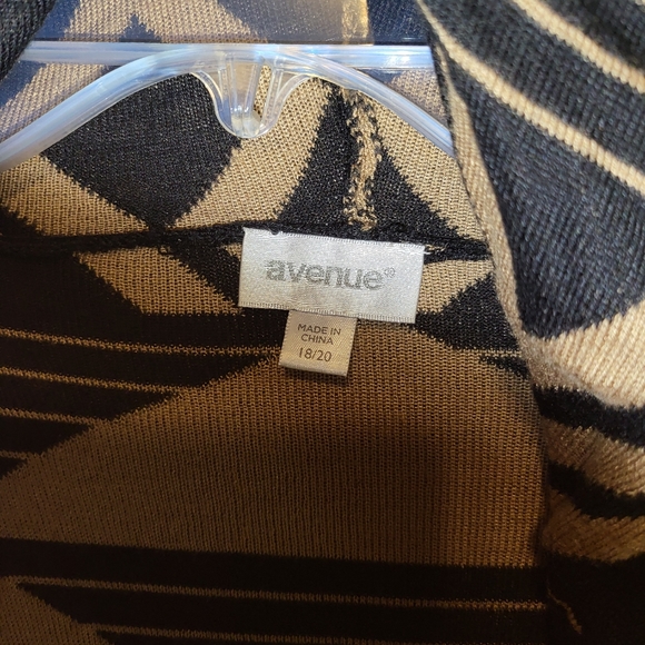 Tribal Print Sweater Cardigan (NWOT) - Picture 4 of 5